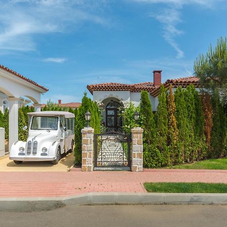 Eden Park Luxury Villas 써니비치 외부 사진